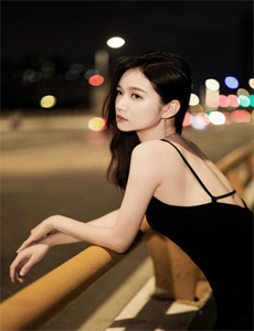《18岁女RAPPERDISSSUBS超清晰》